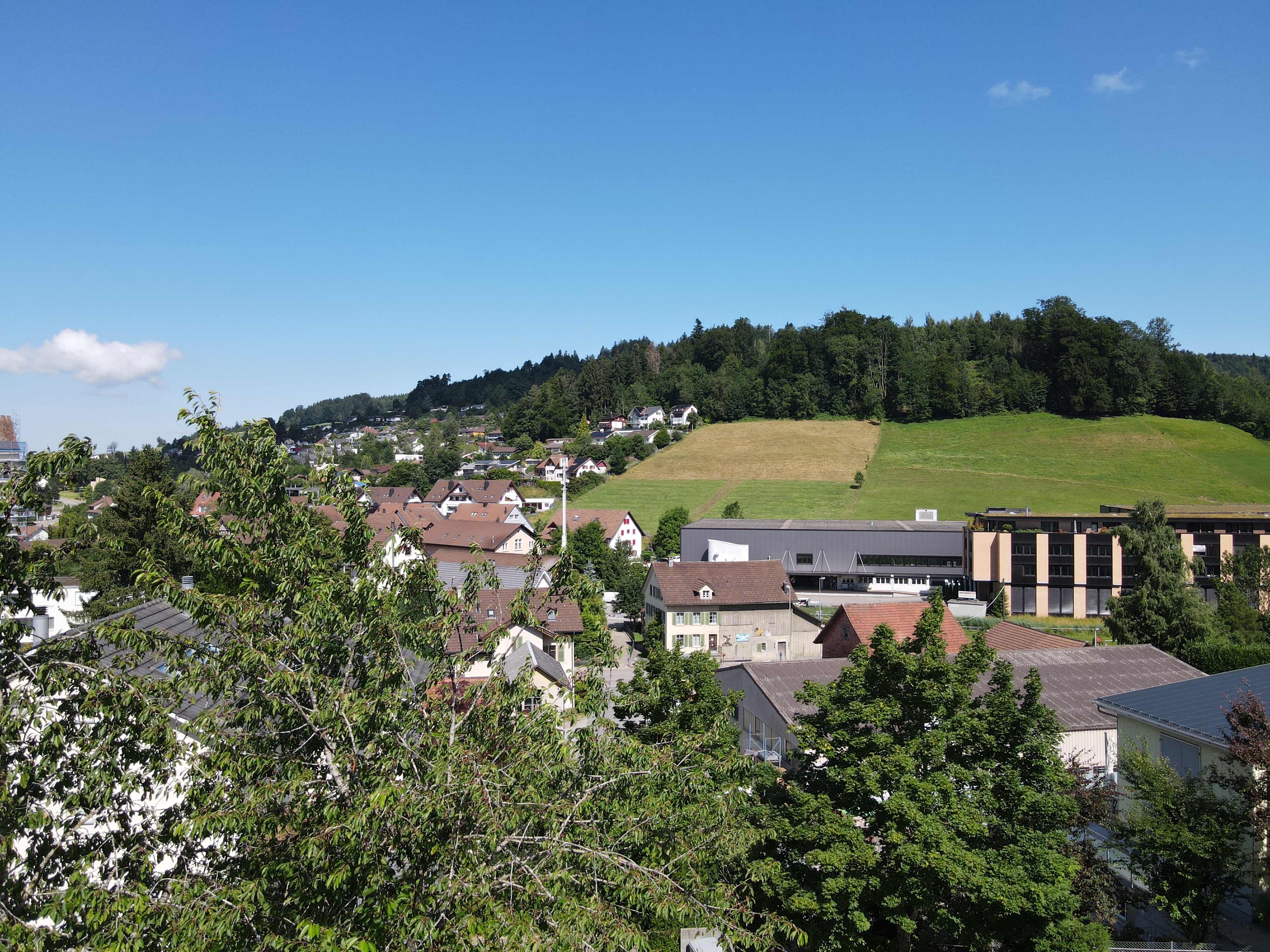 arento ag_Verkauf Bäretswil_Luftaufnahme.JPG