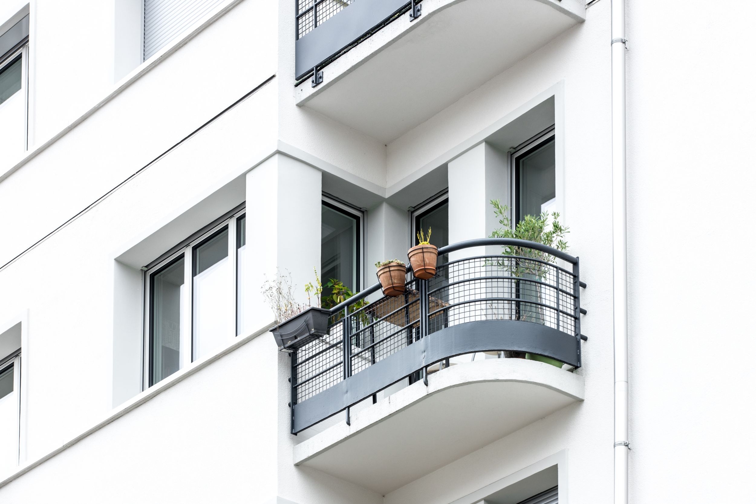 arento ag_nachhaltige architektur_Aufstockung Modernisierung MFH Stutz_Fassade Balkon.jpg