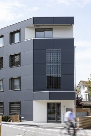 arento ag-nachhaltige architektur_Solarfassade_Solararchitektur_transparente Solargläser_Plusenergiehaus.jpg