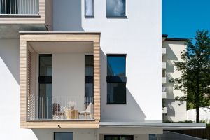 arento ag_nachhaltige architektur_Mehrfamilienhaus Davos_Balkon.jpg